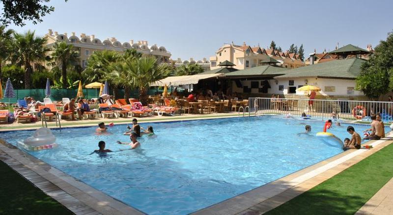 Club Dena Lejlighedshotel Marmaris Eksteriør billede