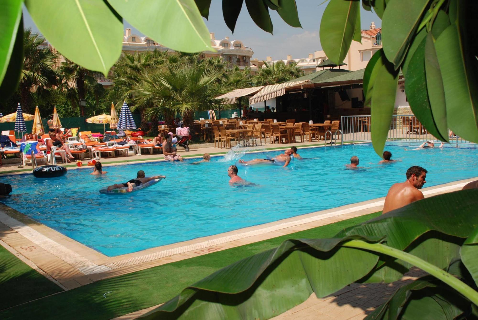 Club Dena Lejlighedshotel Marmaris Eksteriør billede