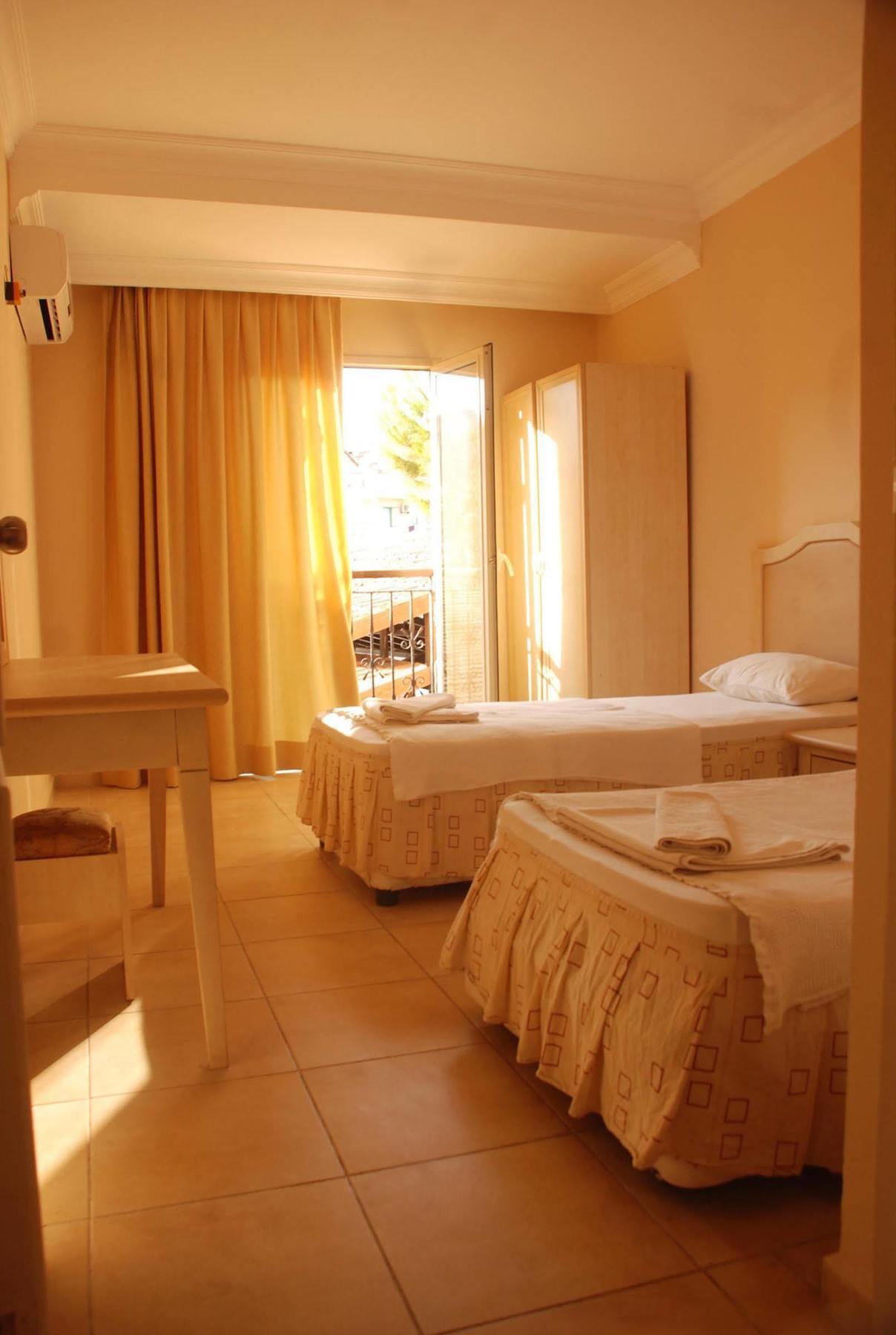 Club Dena Lejlighedshotel Marmaris Eksteriør billede