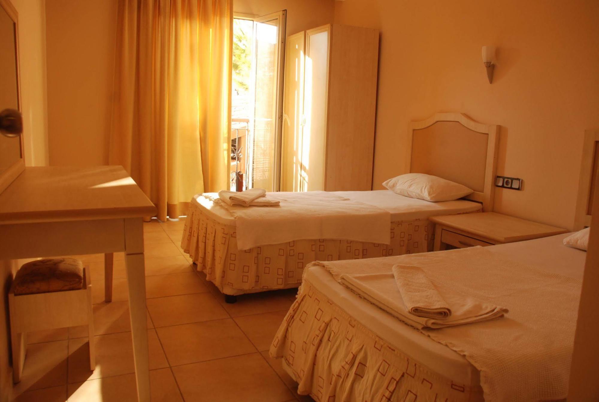 Club Dena Lejlighedshotel Marmaris Eksteriør billede