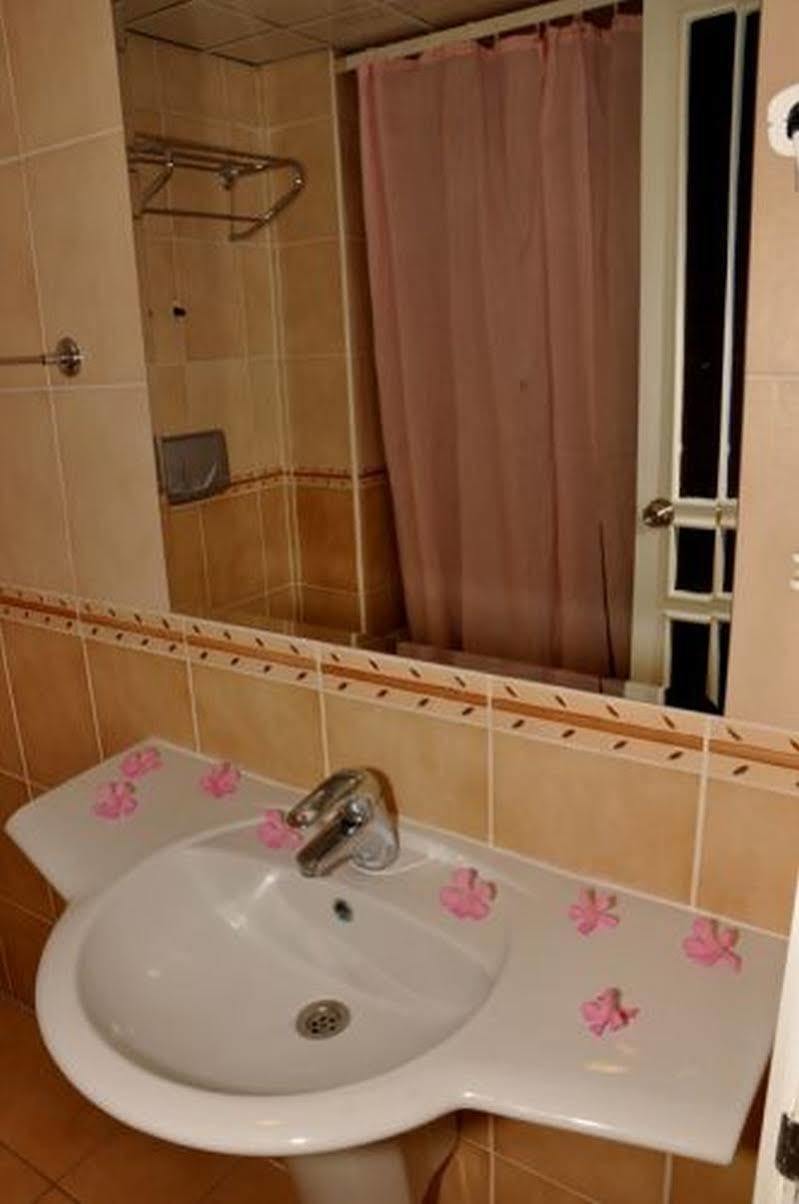 Club Dena Lejlighedshotel Marmaris Eksteriør billede